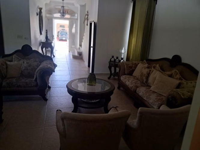 Venta de Casa en Altos del Country Por Debajo de Avalúo