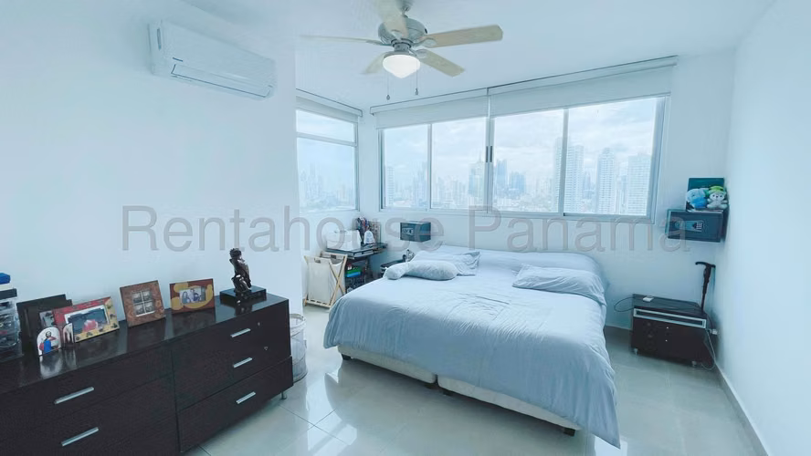 Vendo Apartamento de 207 m² en PH Harmony, San Francisco 27-750GG