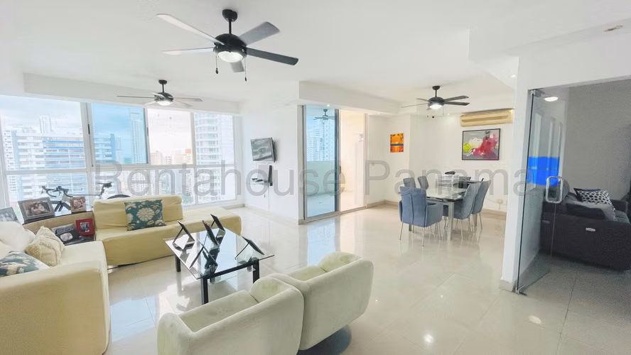 Vendo Apartamento de 207 m² en PH Harmony, San Francisco 27-750GG