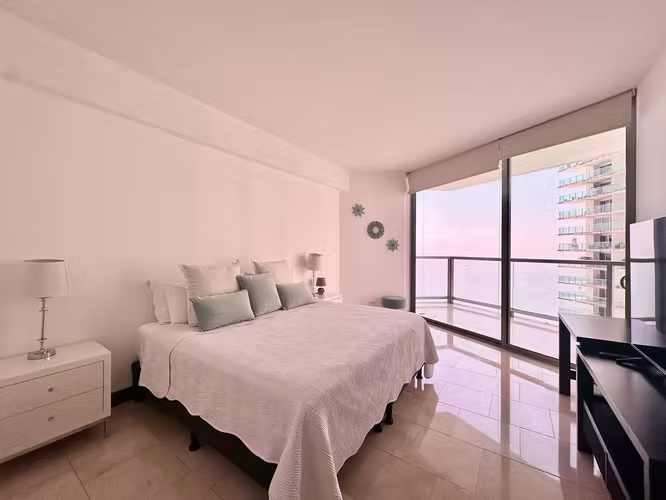 Apartamento amoblado con servicios incluidos! PH TOC Punta Pacifica - Imagen 10