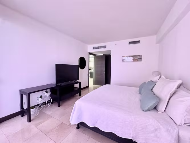 Apartamento amoblado con servicios incluidos! PH TOC Punta Pacifica - Imagen 12