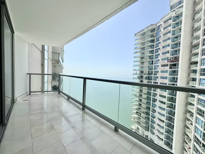 Apartamento amoblado con servicios incluidos! PH TOC Punta Pacifica - Imagen 3