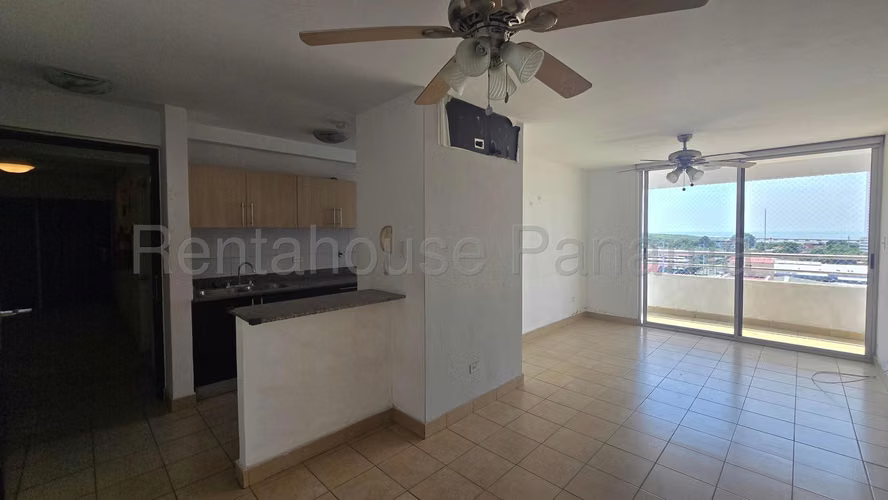 Apartamento en Venta en Parque Lefevre 27EPP1657