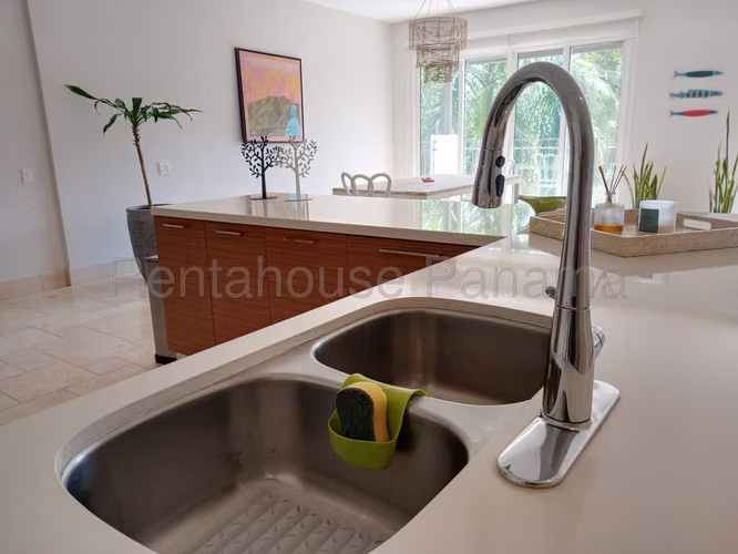 Apartamento en Venta en Buenaventura. 27-1562.