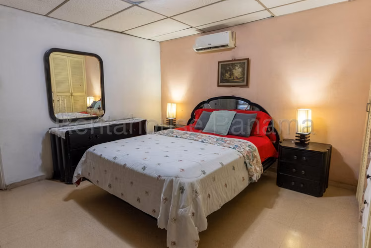 Casa en Venta en Campo Limberg. 27-1558.