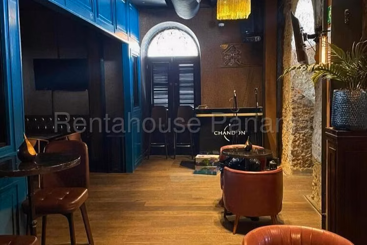 Local en Alquiler en Casco Antiguo. 26-7160.