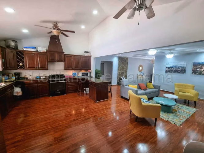 Venta de Hermosa casa amoblada en Gorgona 27*1659Mfk - Imagen 4