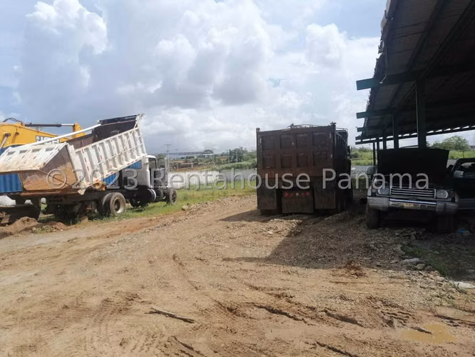 Se Vende Terreno en Paso Blanco YDU