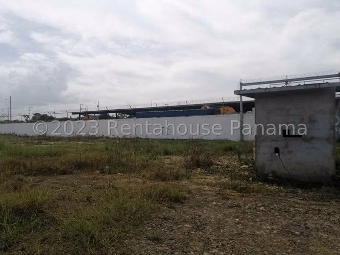 Se Vende Terreno en Paso Blanco YDU