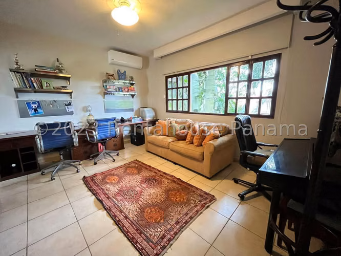 Venta Casa Altos del Golf - YD