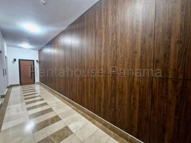 Venta de Apartamento con Vista al Mar recien actualizado 27*1656Mfk - Imagen 3