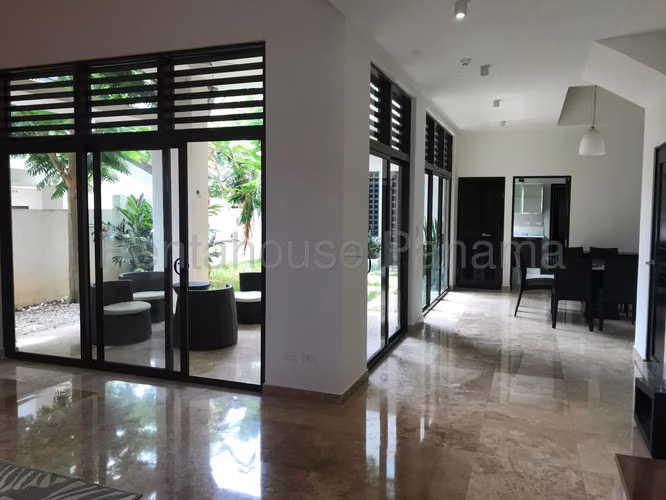 Alquiler de Amplia Casa en Panama Pacifico 26*9035Mfk