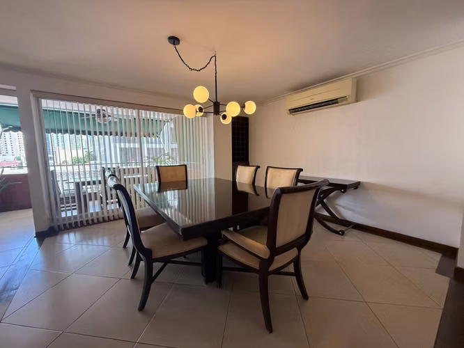 Apartamento amoblado en alquiler- Bella Vista – Área Bancaria, Panamá - C.J.