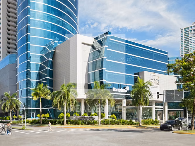 Se Alquila Oficina de 115m2 en Financial Park
