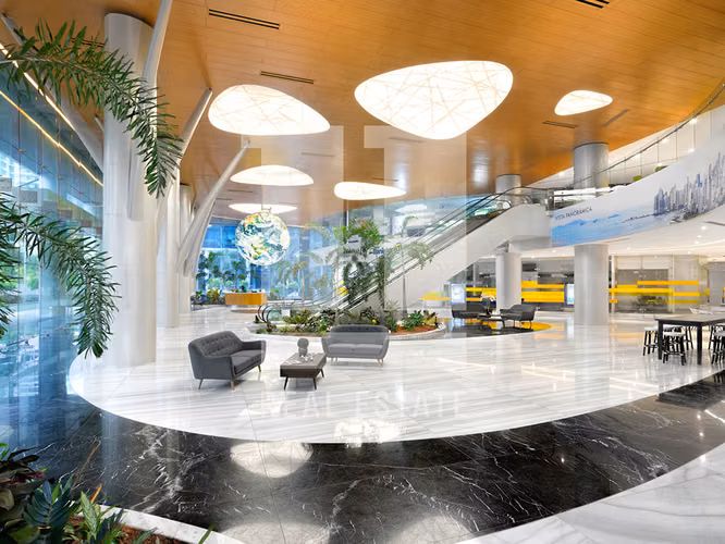 Se Alquila Oficina de 115m2 en Financial Park