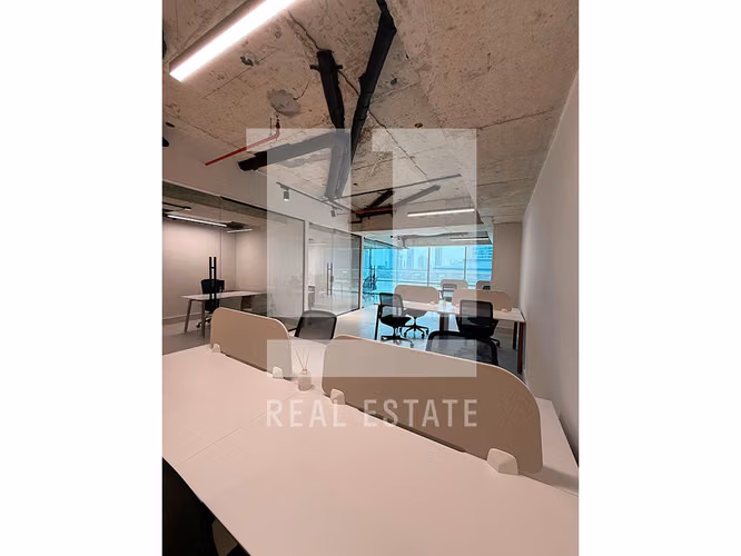 Se Alquila Oficina de 115m2 en Financial Park
