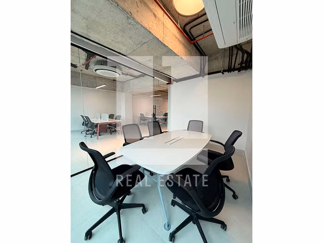 Se Alquila Oficina de 115m2 en Financial Park