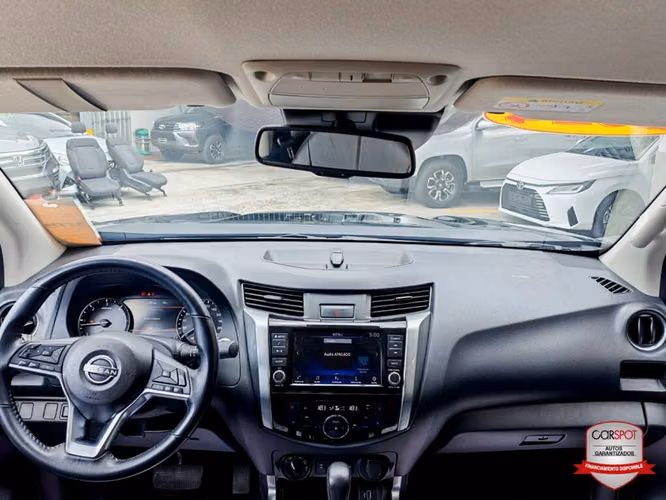 Nissan Frontier LE 2024 Automática EH9833 - Imagen 9
