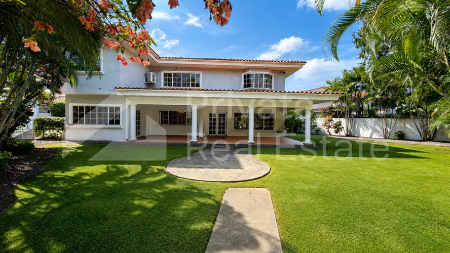 Se Alquila casa en Costa Serena Costa del Este
