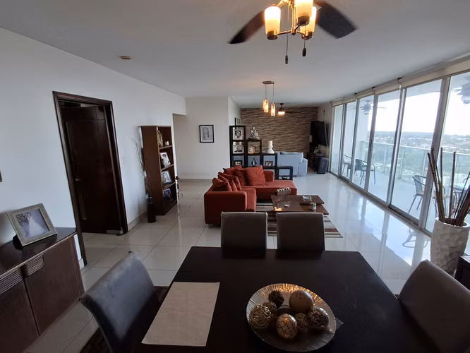Se vende apartamento en PH Latitud, Costa del Este - Imagen 2