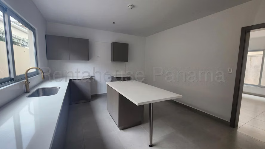 Venta de Casa en Altos de Panama Altos del Parque KC - Imagen 4