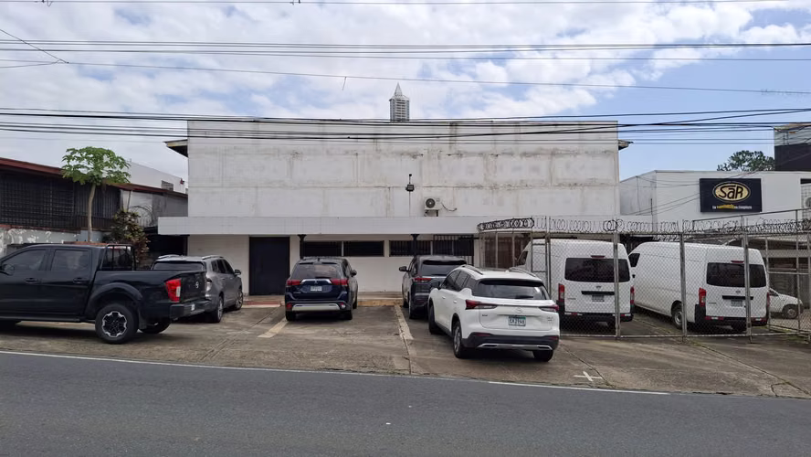 Galera en la Juan Pablo II. 759mts $650,000.00neg - Imagen 16