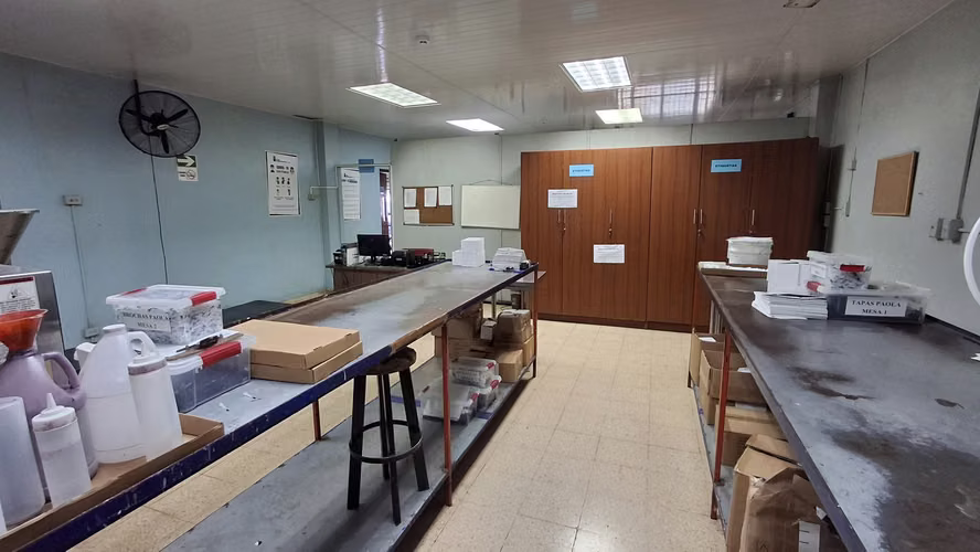 Galera en la Juan Pablo II. 759mts $650,000.00neg - Imagen 3