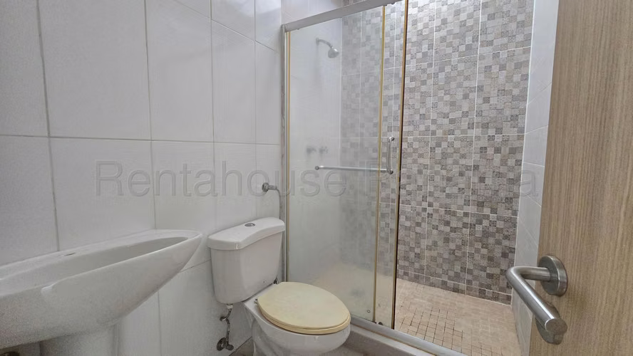 Venta de Casa en Brisas Del Golf Victoria 188.18 Mts PD - Imagen 9