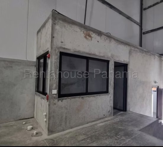 Proyecto de bodegas en venta en Juan Diaz