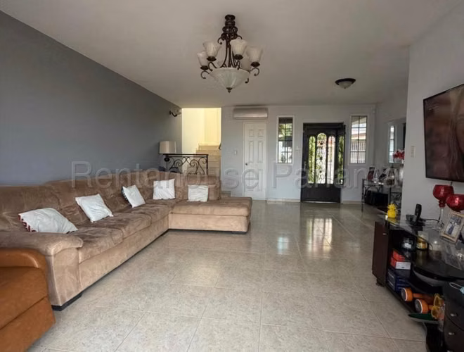 Alquiler de amplia casa de 4 recámaras en Residencial Riviera Colonial  26mgo8185 - Imagen 3