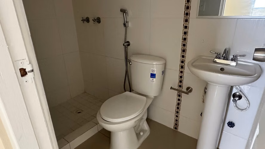 Alquilo Apartamento en Vía España - Imagen 10