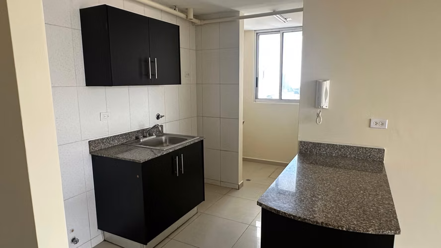 Alquilo Apartamento en Vía España