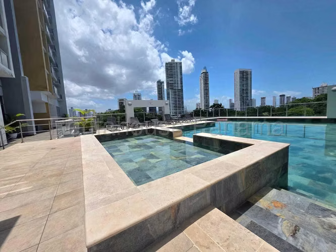 Venta de apartamento en Ph Residencias El Sol 27MVCH1714