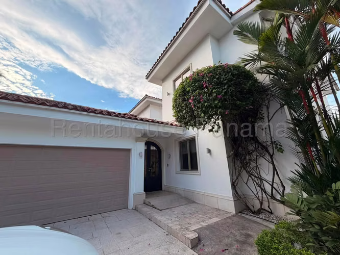 ALQUILO Casa de Lujo con Piscina y Ascensor  Res. Fairway, Santa Maria. - Imagen 4