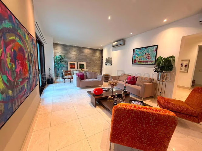 ALQUILO Casa de Lujo con Piscina y Ascensor  Res. Fairway, Santa Maria. - Imagen 15