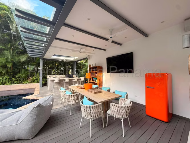 ALQUILO Casa de Lujo con Piscina y Ascensor  Res. Fairway, Santa Maria. - Imagen 19