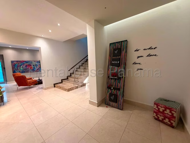 ALQUILO Casa de Lujo con Piscina y Ascensor  Res. Fairway, Santa Maria. - Imagen 7
