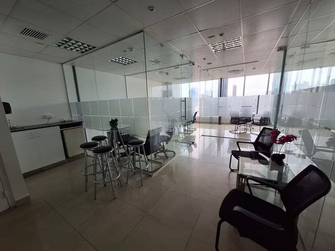 VENTA DE OFICINA 92 M2, PH OCEAN BUSINESS PLAZA