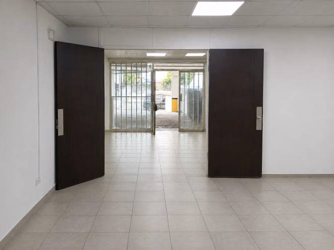 Alquiler de Oficinas en Vía Transístmica - PH Valentina - 104 m²