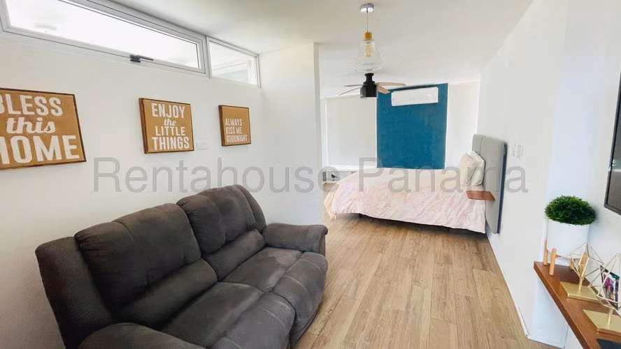 Venta de casa remodelada y con piscina en PH Fuente del Fresno, Altos de Panama - Imagen 18