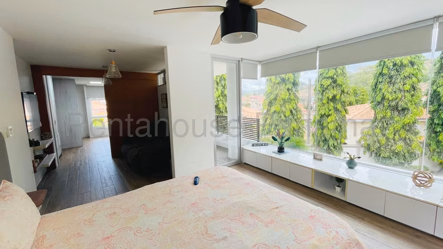 Venta de casa remodelada y con piscina en PH Fuente del Fresno, Altos de Panama - Imagen 19