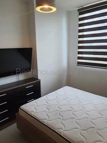 Alquiler de apartamento amoblado con balcón en Sa Francisco - Imagen 8