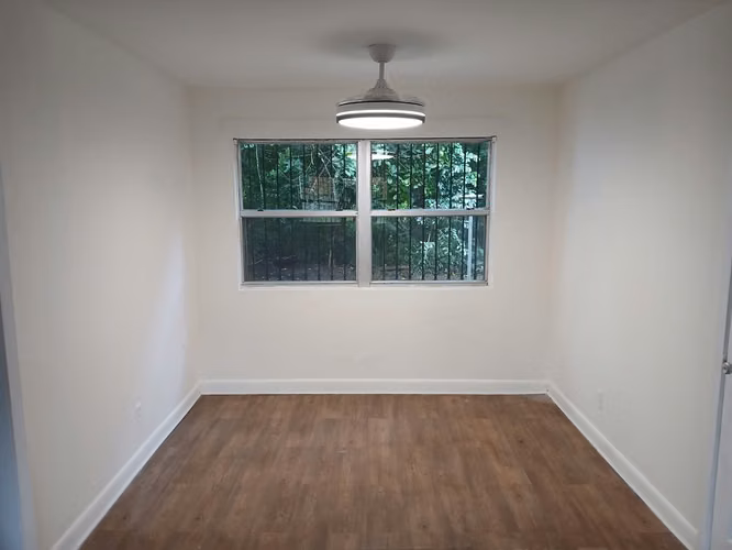 ALQUILO APMTO EN CLAYTON, SALA-COM, COCINA, 2 REC, 1 BAÑO, 2 ESTAC $730 - Imagen 2
