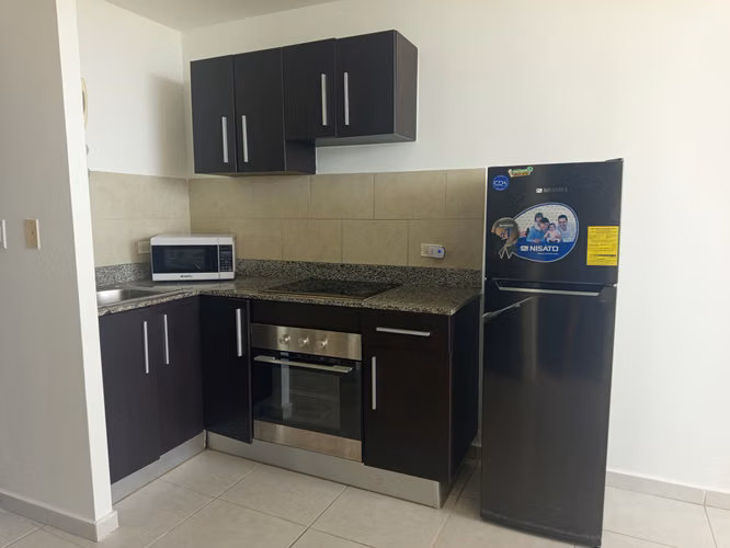 Venta o Alquiler Apartamento Semi-Amoblado en Avenida Balboa PH Bay View - YJ