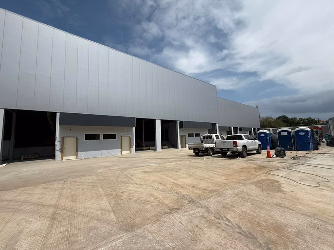 ALQUILER DE GALERAS COMERCIALES SOLOWIN-JUAN DÍAZ. - Imagen 3