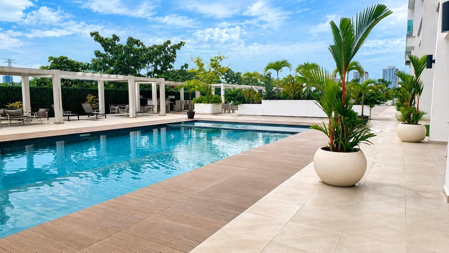 Alquilo Precioso Apartamento en Condado del Rey PH Mi Condado