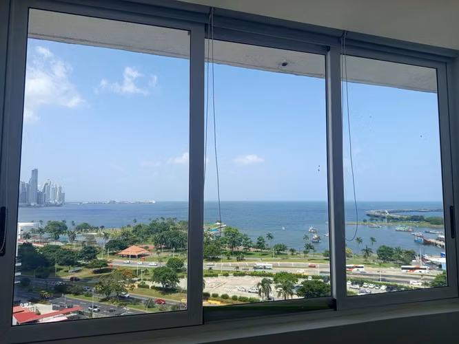 Venta o Alquiler Apartamento Semi-Amoblado en PH Bay View, Avenida Balboa - YJ - Imagen 3