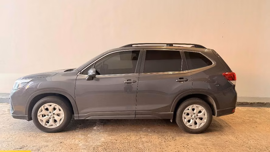 Subaru Forester 2021 base con poco kms