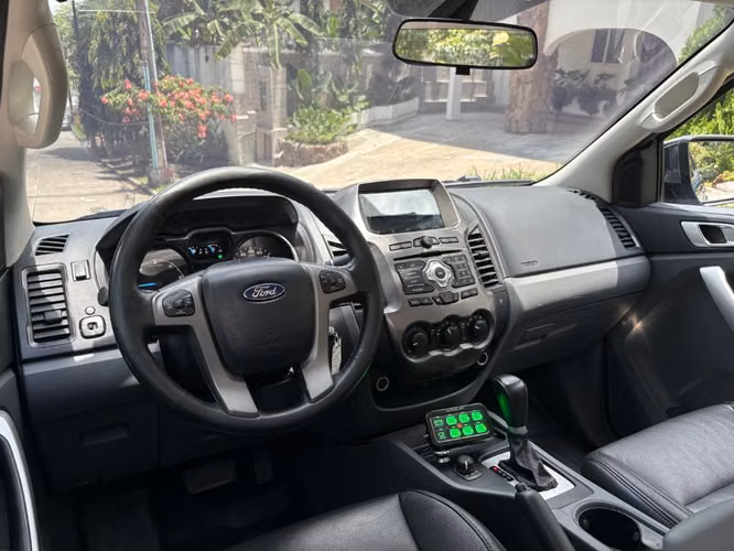 Ford Ranger Automático 4x4 Full Extras - Imagen 3