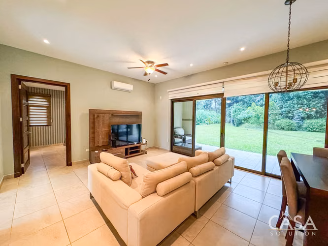 Fabuloso Dúplex en Venta en Lucero – En un Solo Nivel con Dos Suites Principales - Imagen 4